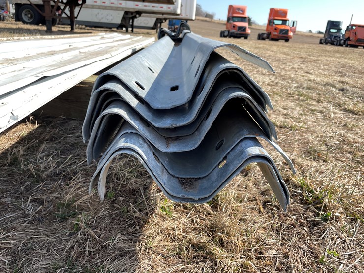 #10687-•-(9)-13'-6"-sections-of-guard-rail-image-6