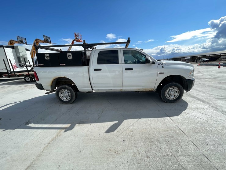 2016-dodge-2500-image-4