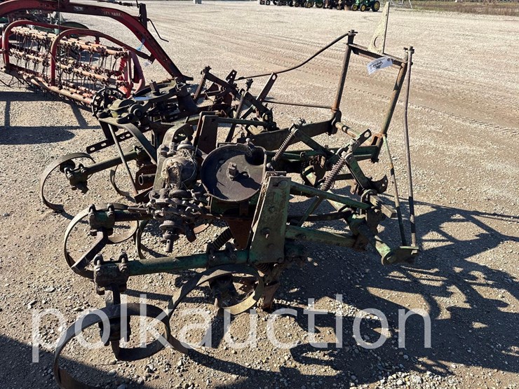 john-deere-2-image-1