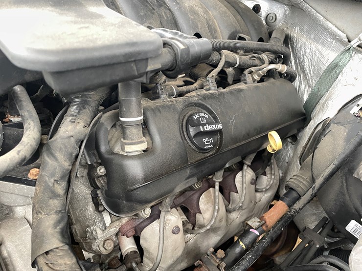 2015-chevrolet-suburban-image-93