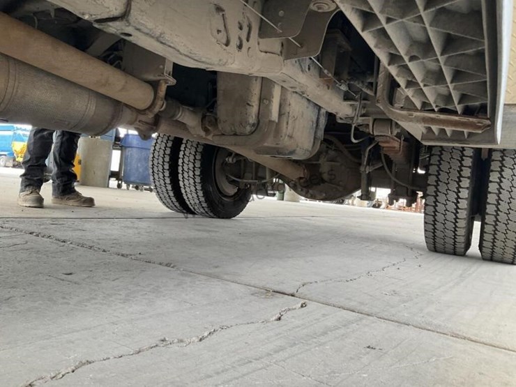 2016-ford-f550-image-29