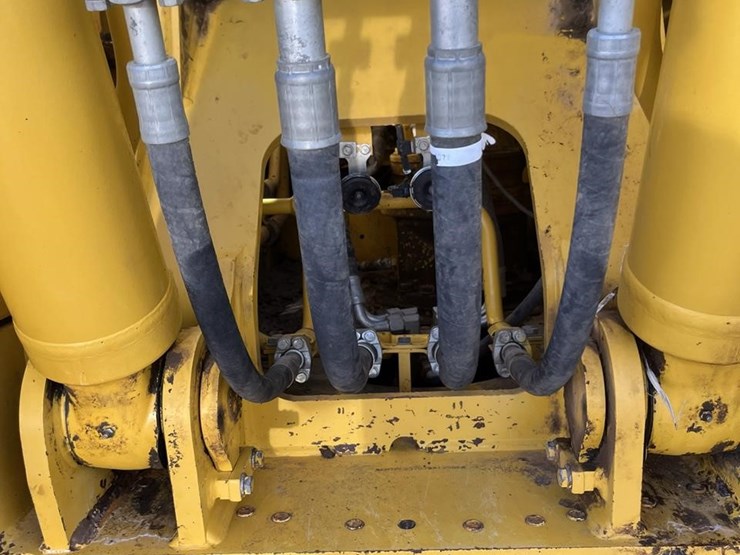 2018-komatsu-pc210-lc-11-image-25