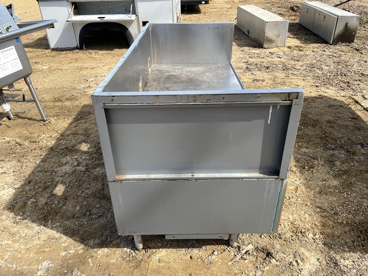 #3973-•-stainless-steel-prep-table-image-4