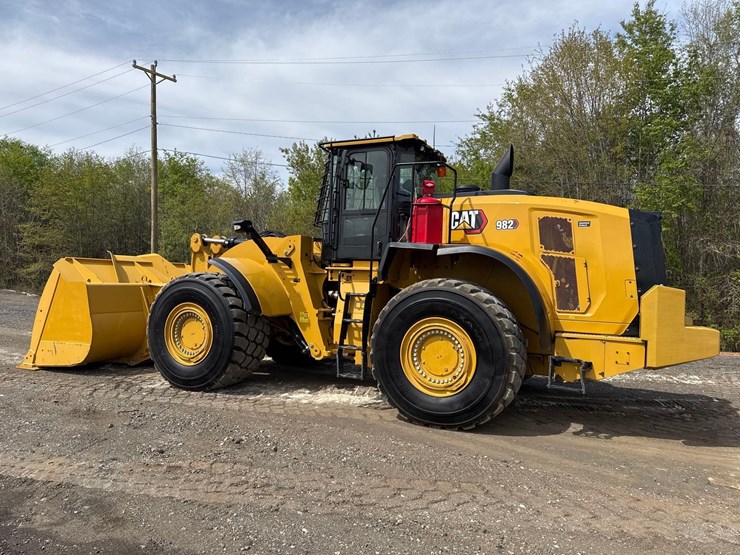 2022-caterpillar-982m-image-8