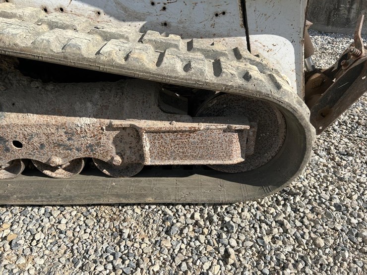 2019-bobcat-t595-image-15