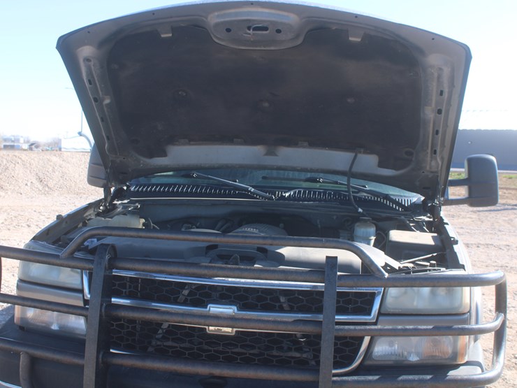 2006-chevrolet-2500-image-35