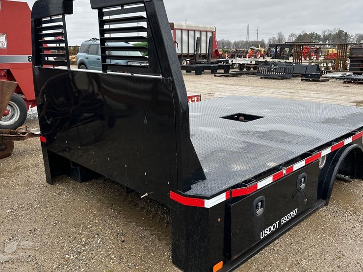 2021-utility-flatbed-image-5