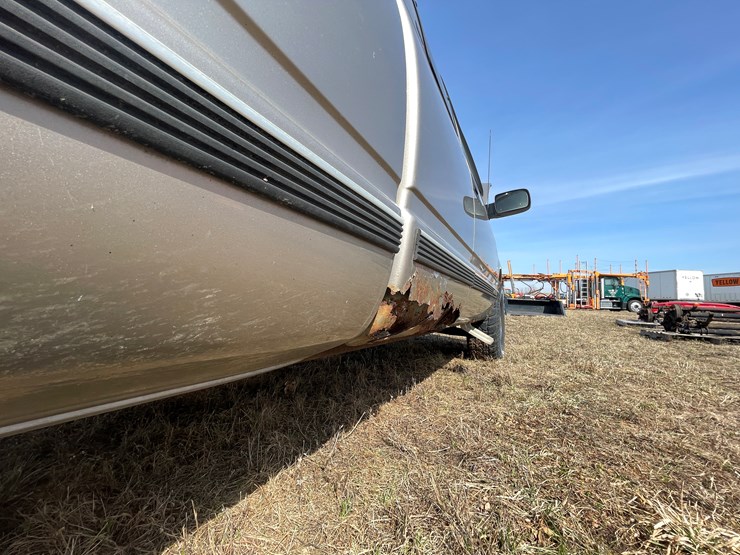 2000-chevrolet-2500-image-24