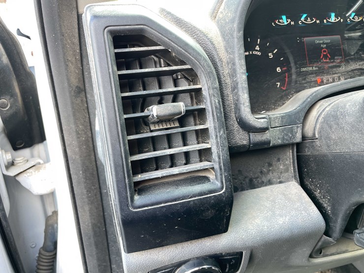 2018-ford-f150-image-60