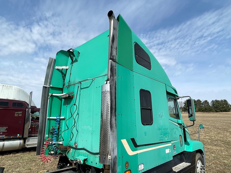 2002-caterpillar-c15-image-44