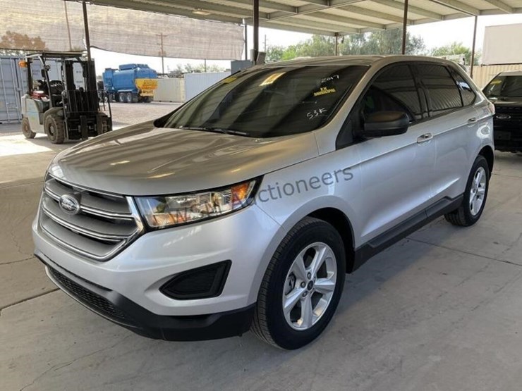 2017-ford-edge-se-image-4