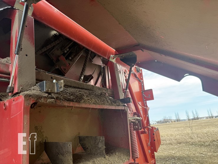 new-holland-br7090-image-15