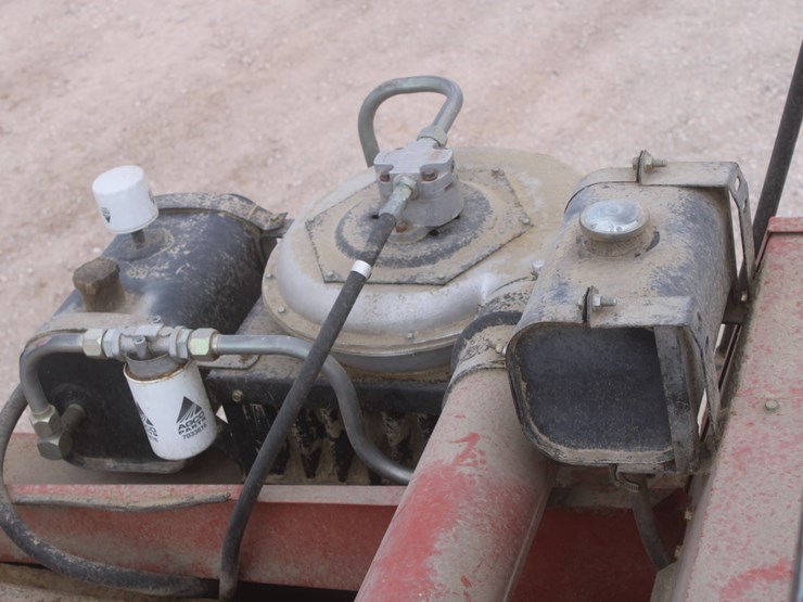 hesston-4910-image-43