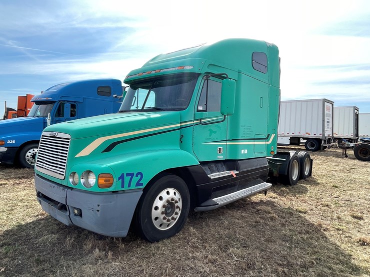 2002-caterpillar-c15-image-1