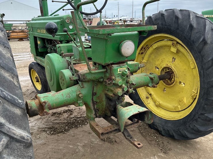 john-deere-b-image-7