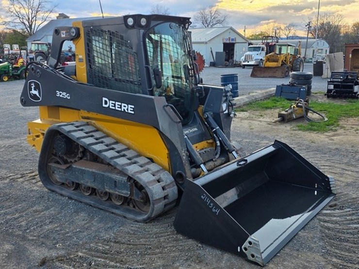 2021-deere-325g-image-2