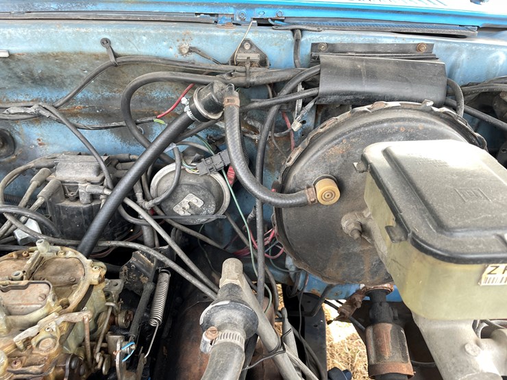 #192-•-1984-2-x-4-chevy-silverado-(has-wi-title)-image-17