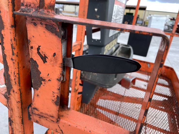 2006-jlg-450a-image-61