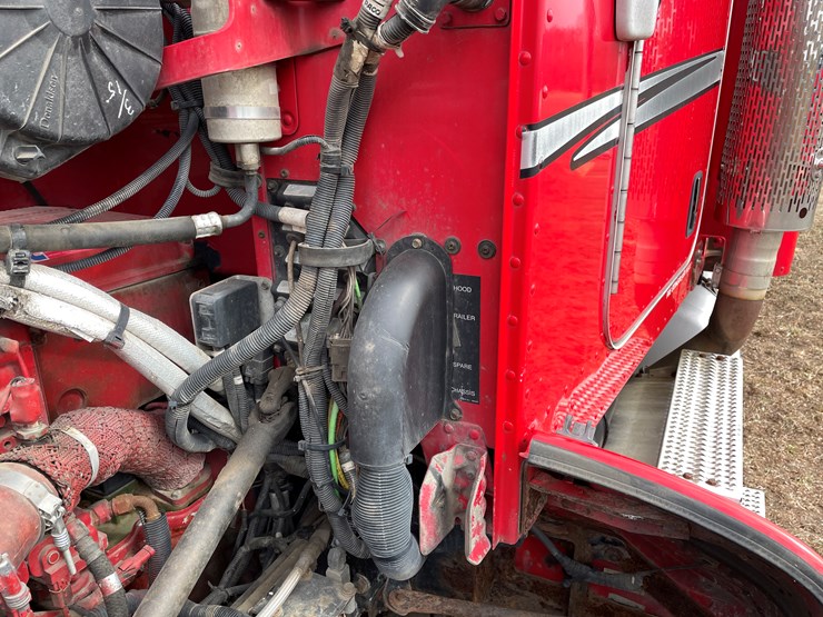 2008-peterbilt-386-image-46