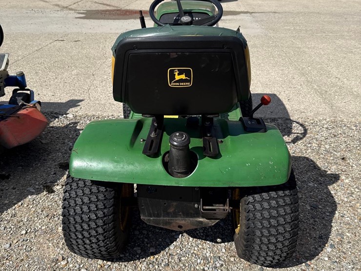 john-deere-116-image-4