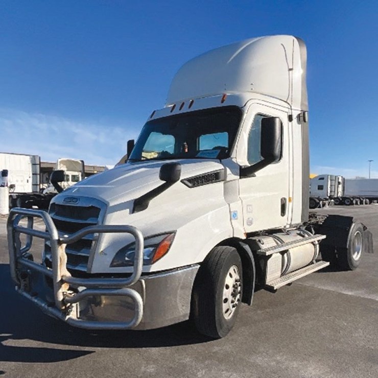 2019 FREIGHTLINER CASCADIA 116