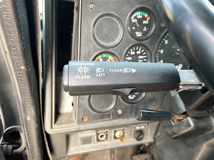 #400-•-1997-mac-ch600-semi-(has-wi-title)-image-96