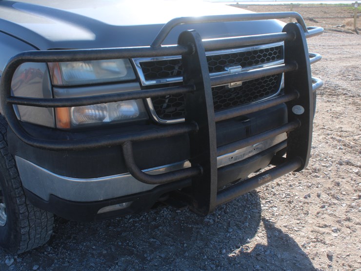 2006-chevrolet-2500-image-13