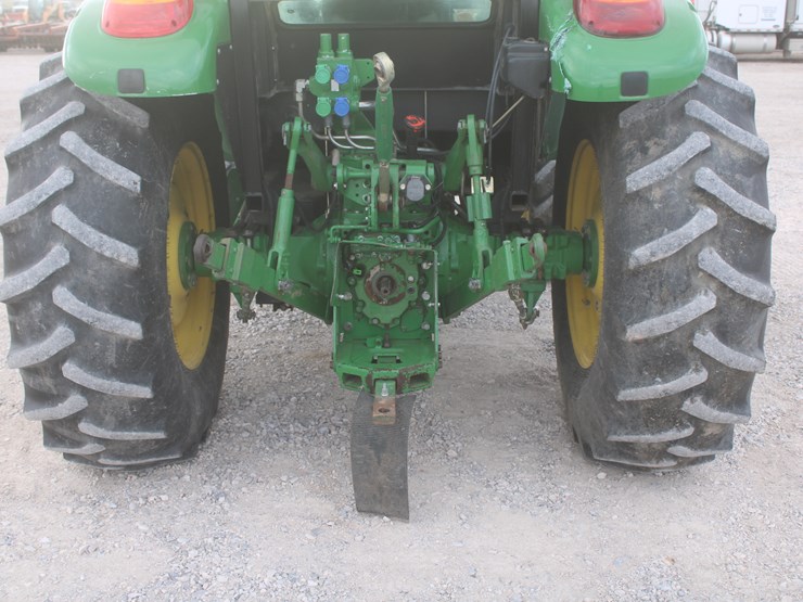 2013-john-deere-5100e-image-48