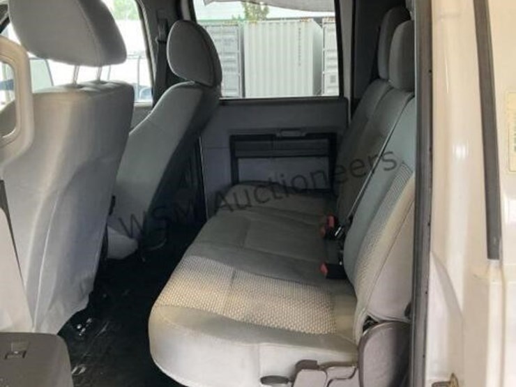 2016-ford-f550-image-26