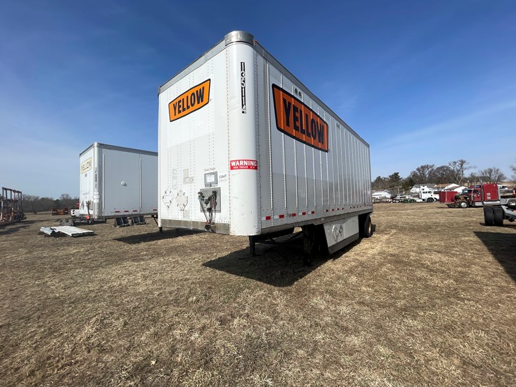 #158-•-2017-wabash-single-axle-semi-trailer-(has-wi-title)-image-1