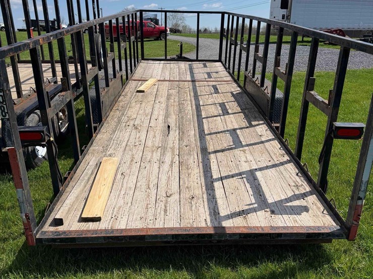 2012-premier-24’-tandem-axle-trailer-image-5