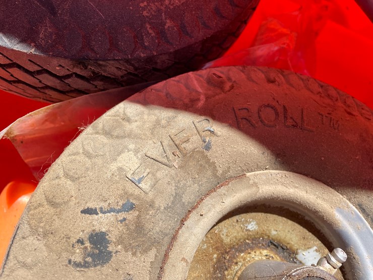 #3957-•-highcroft-feed-cart-image-16