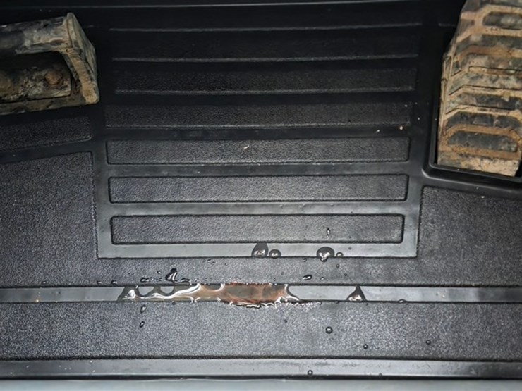 2023-deere-331g-image-50