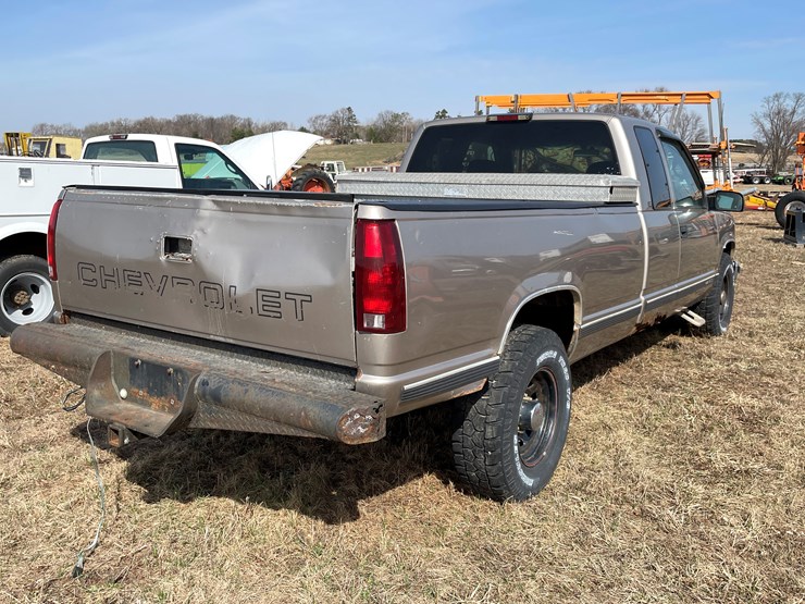 2000-chevrolet-2500-image-5