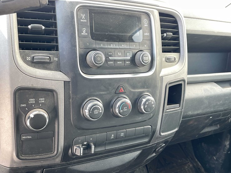 2015-dodge-1500-image-51