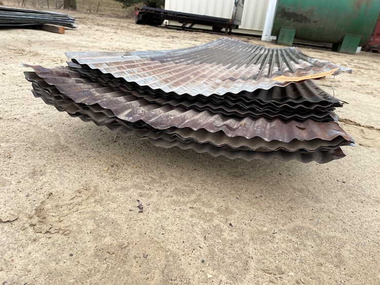 #3977-•-(16)-corrugated-steel-siding-image-9