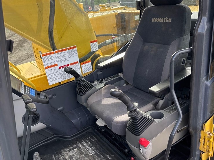 2018-komatsu-pc210-lc-11-image-27