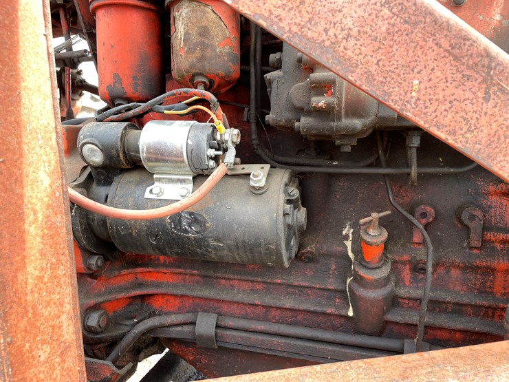 #175-•-case-830-diesel-tractor-image-12