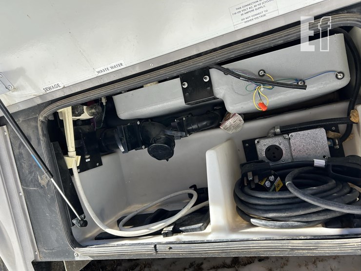 1996-ford-e-super-duty-image-34