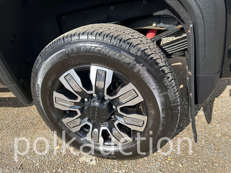 2024-gmc-sierra-2500-image-13