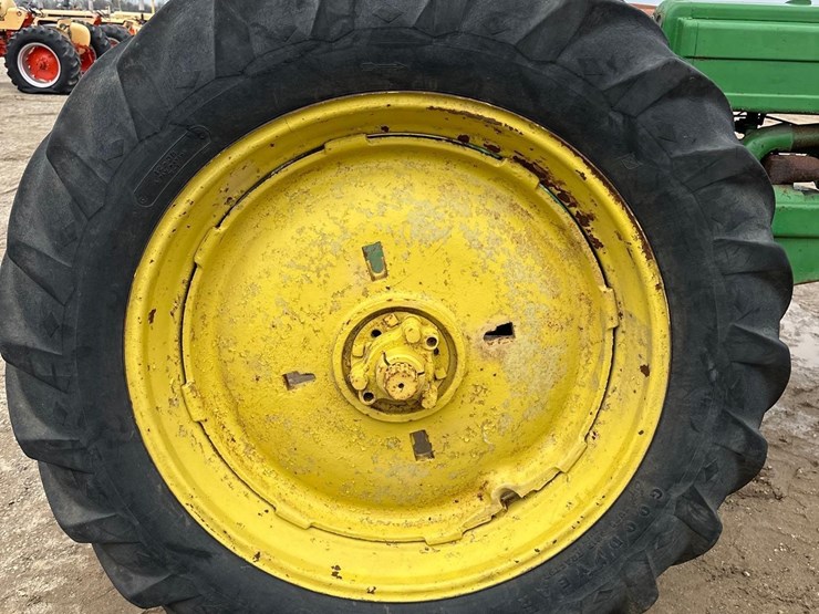 john-deere-b-image-9