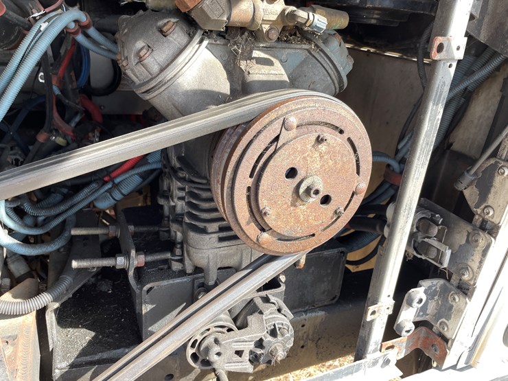 #167-•-2004-gillig-passenger-bus-(has-wi-title)-image-17