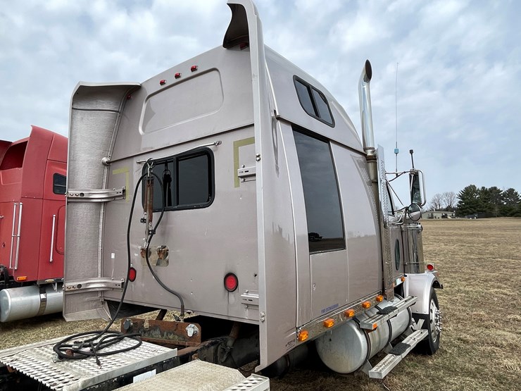 #128-•-2003-western-star-sleeper-cab-semi-tractor-(has-wi-title)-(non-runner)-image-43