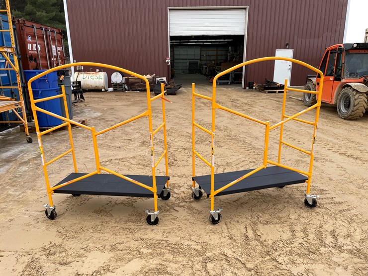 #3949-•-(2)-rolling-metal-carts-image-3