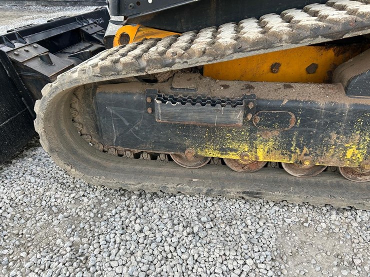 2021-jcb-3ts-8t-image-18