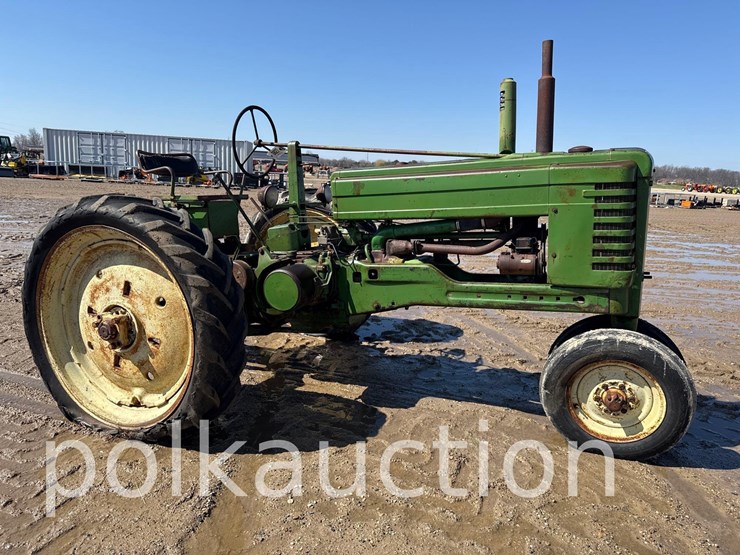 john-deere-b-image-1