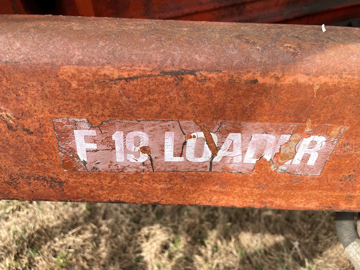 #175-•-case-830-diesel-tractor-image-28