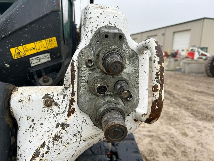 2022-bobcat-t66-image-11