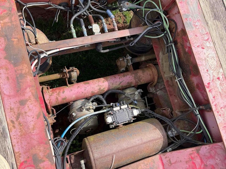 2002-fontaine-low-boy-image-11