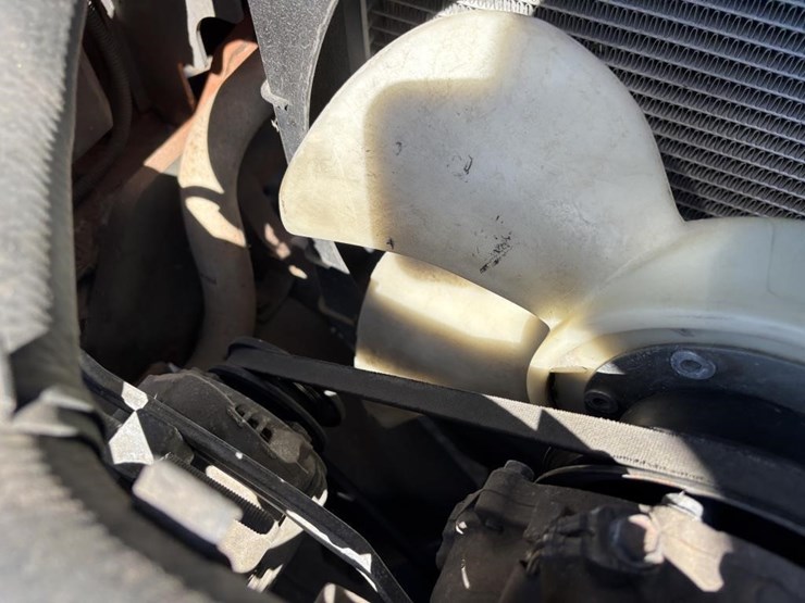 2017-toyota-8fgu30-image-31